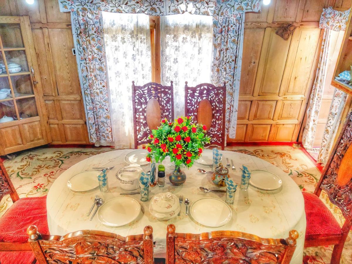 Raja'S Palace Houseboat - Kashmir Srīnagar 외부 사진